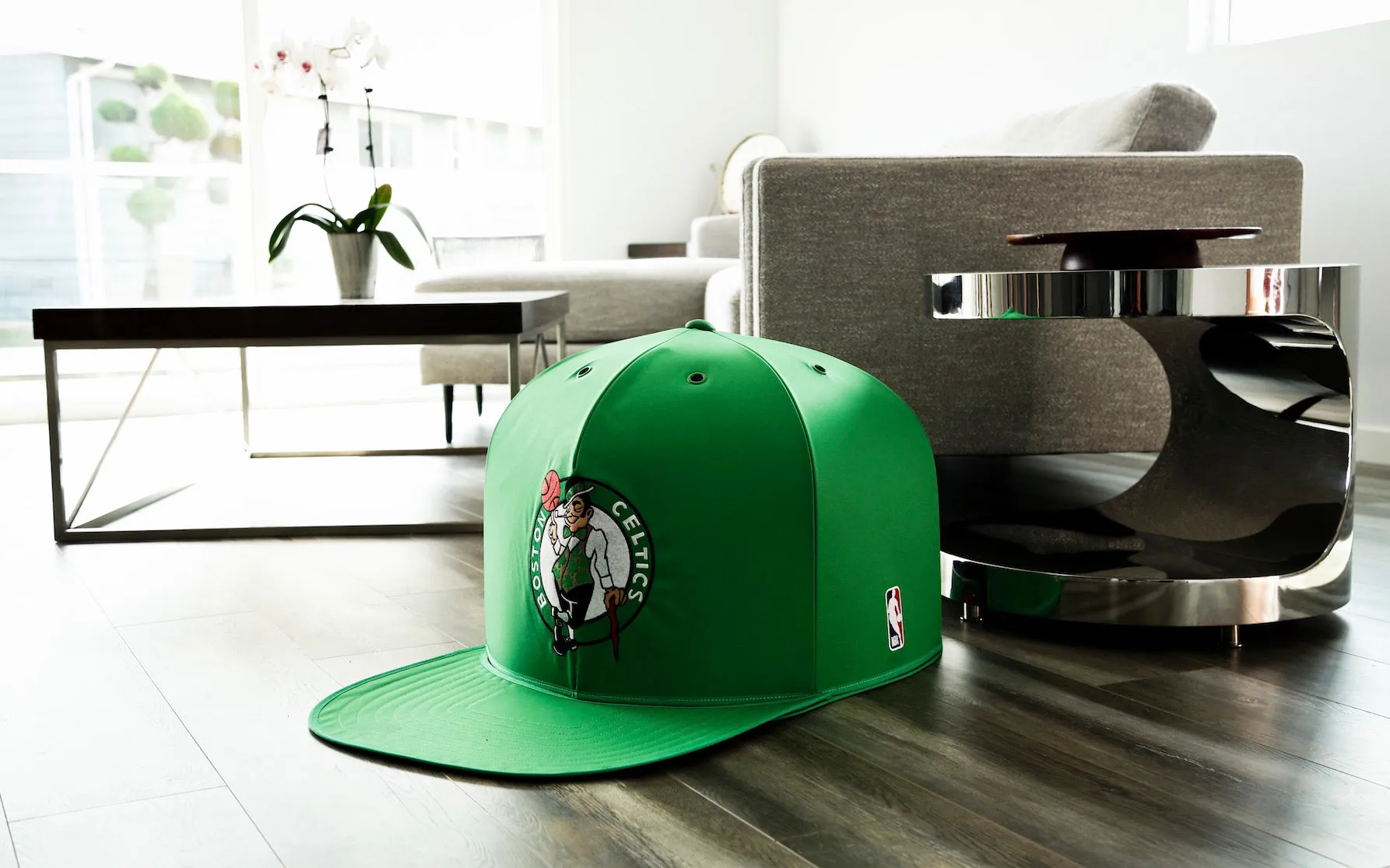 BOSTON CELTICS NAP CAP PREMIUM DOG BED