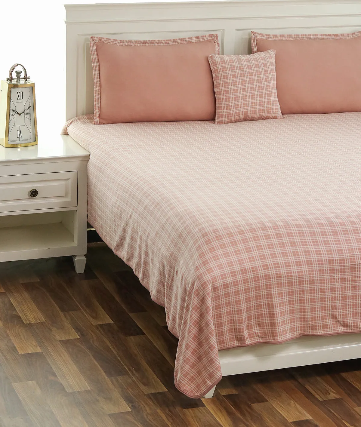 Checkerboard Pale Pink & Natural Color Cotton Knitted King Size Bed Cover/AC Blanket Set (1 bedcover, 2 Pillow Covers, 1 Cushion Cover)