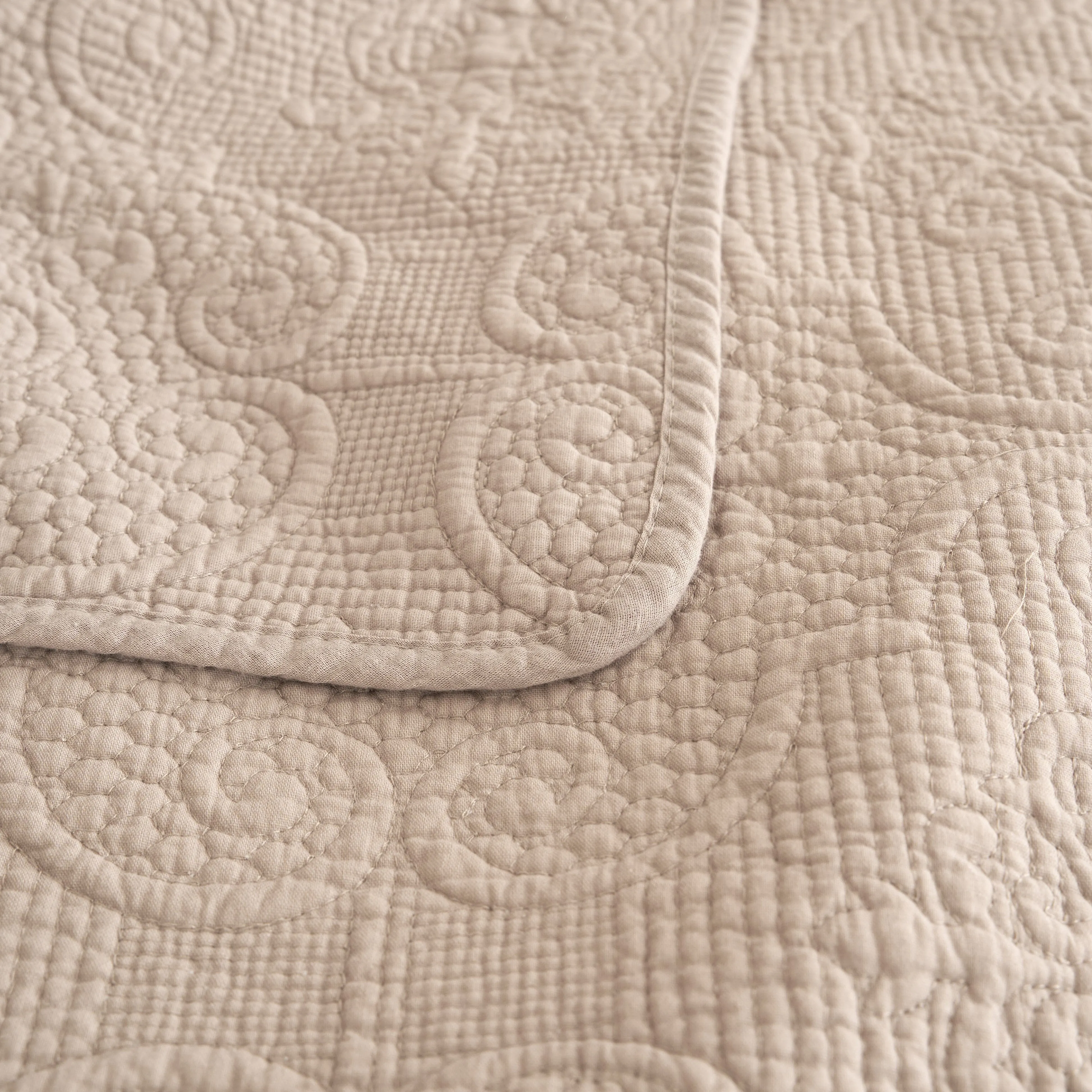 DaDa Bedding Neutral Taupe Beige Sandy Elegant Matelasse Cotton Quilted Bedspread Set (JHW-585)