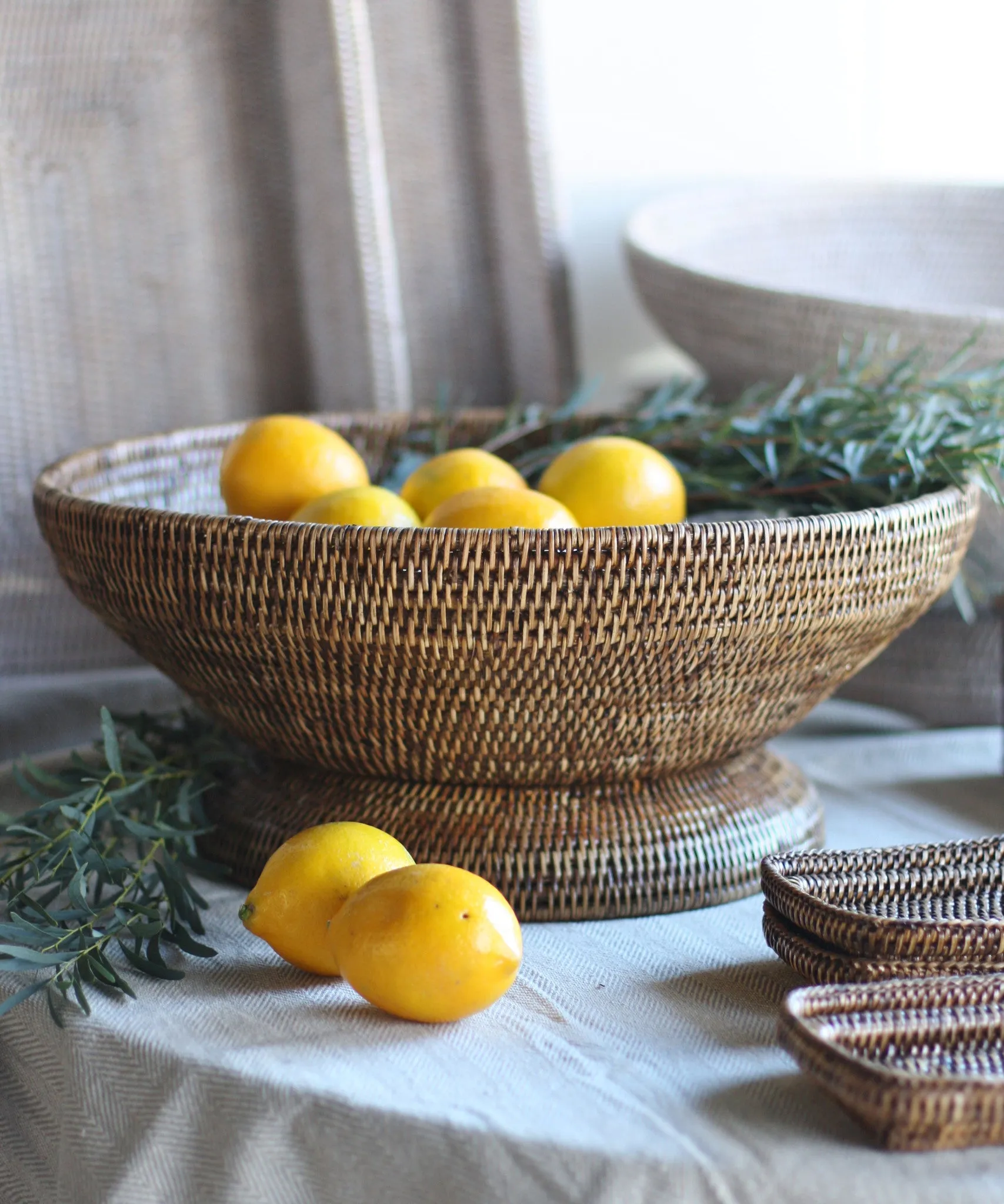 Large Round Pedestal Fruit Bowl, Brown