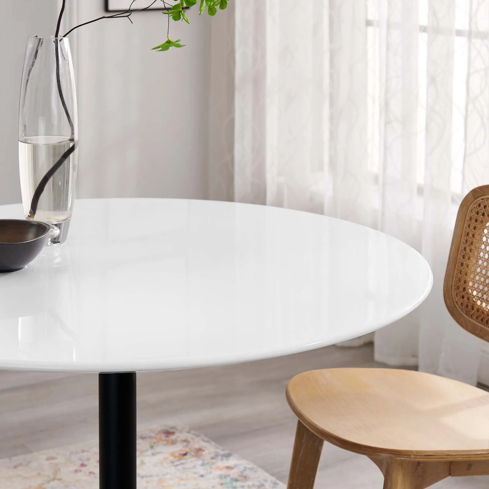 Lippa 40" Round Dining Table Black White EEI-3521-BLK-WHI