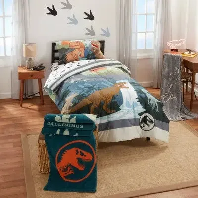 New - 40" x 54" Jurassic World Rug