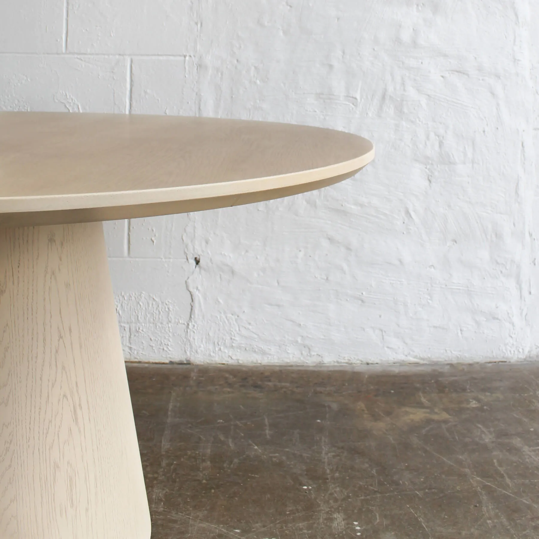 Oslo Round Oak Dining Table