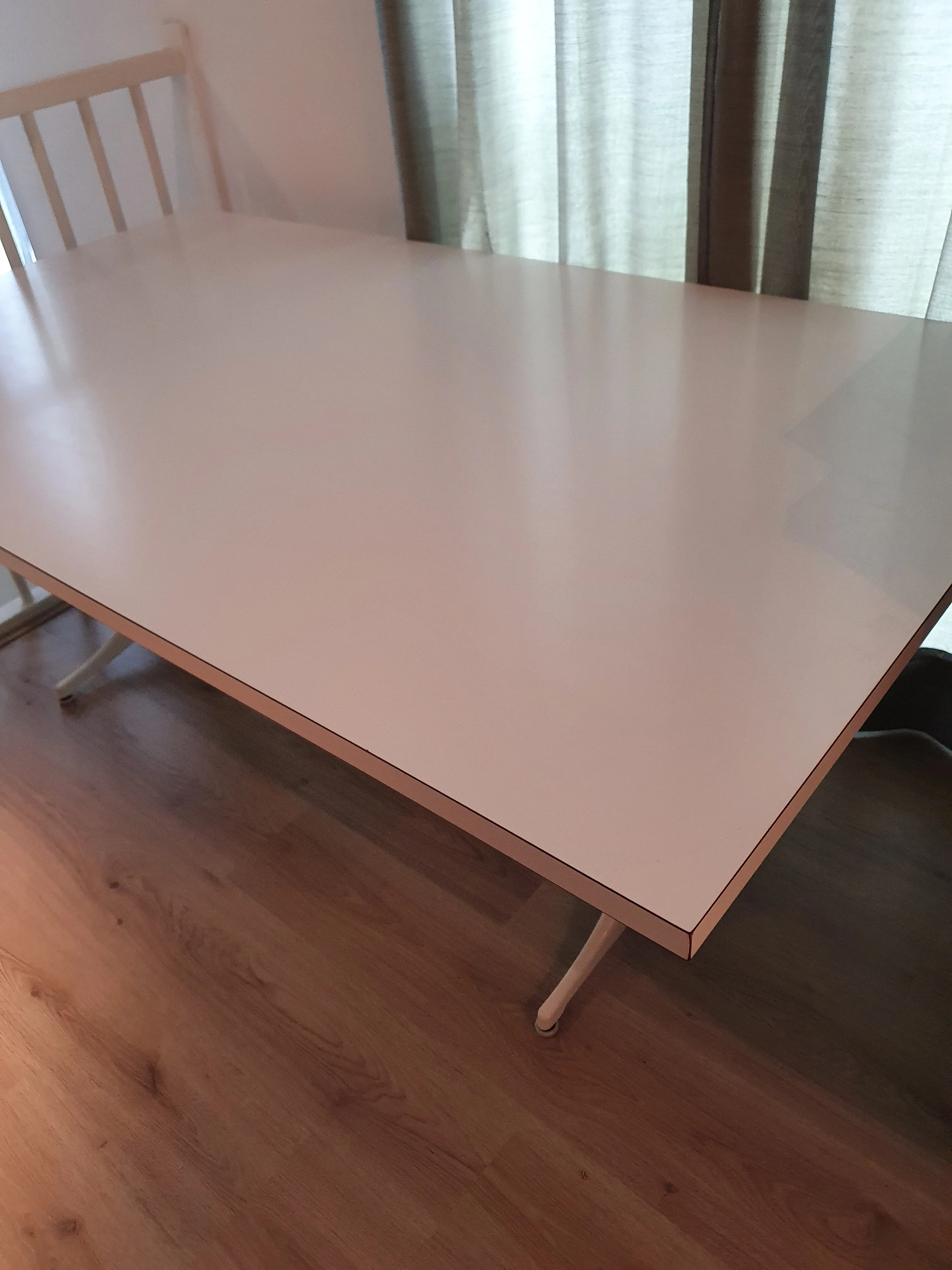 PEDESTAL DINING TABLE BY GEORGE NELSON FOR HERMAN MILLER