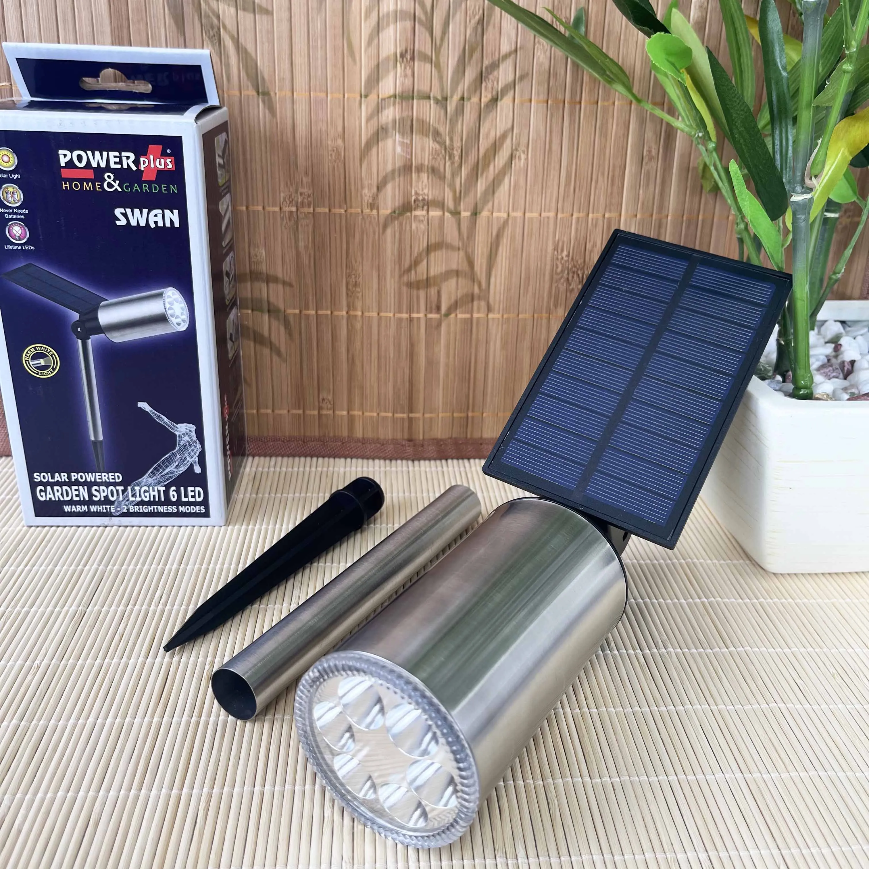 PowerPLUS Swan 6 LED Solar Garden Spotlight