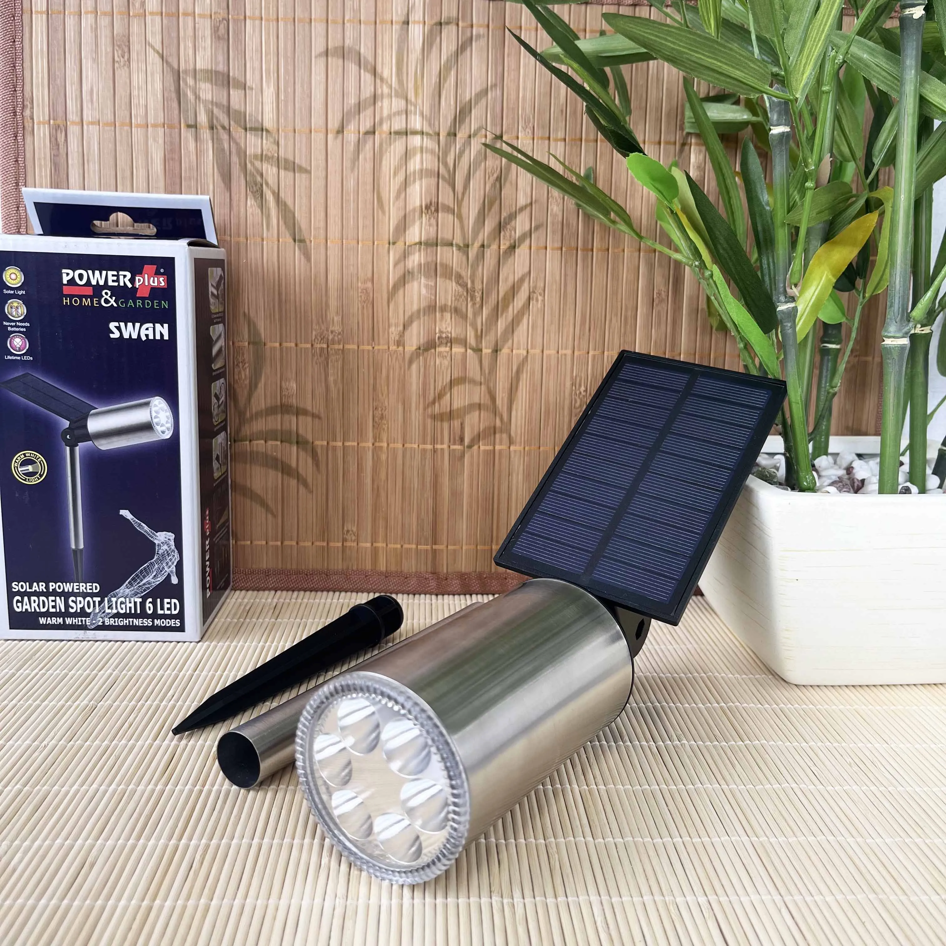 PowerPLUS Swan 6 LED Solar Garden Spotlight