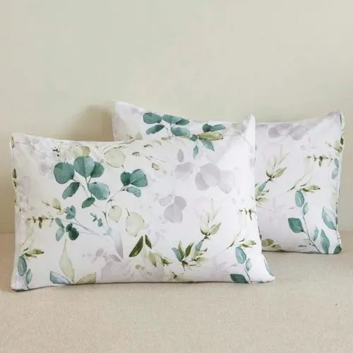 Queen size 6 pieces,  Green Leaves Design Bedding set.