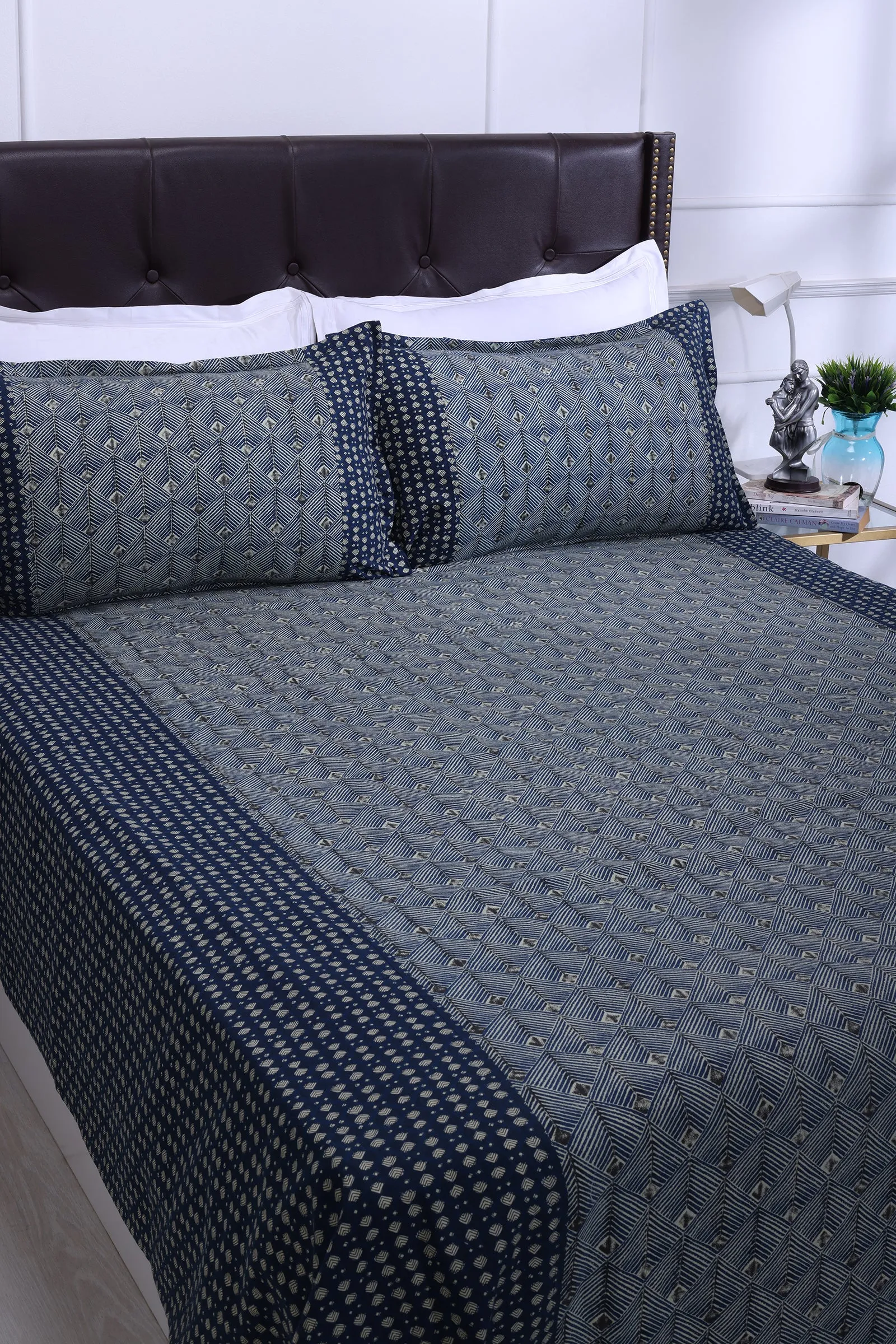 Rahat Geometric Blue Cotton Bedsheet